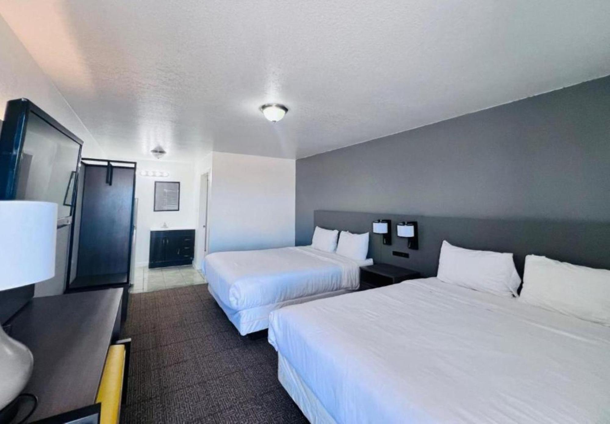 Oyo Garden Inn And Suites Pearsall I-35 East Exterior foto